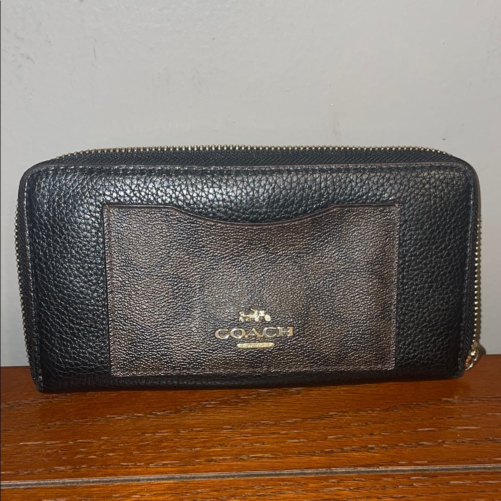 Coach accordion wallet